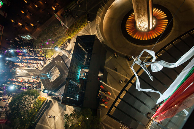 Acrobats on the side of the Burj Khalifa