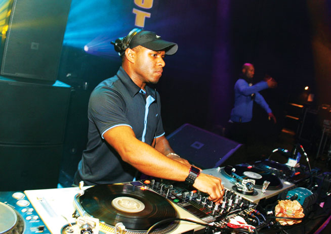 DJ EZ