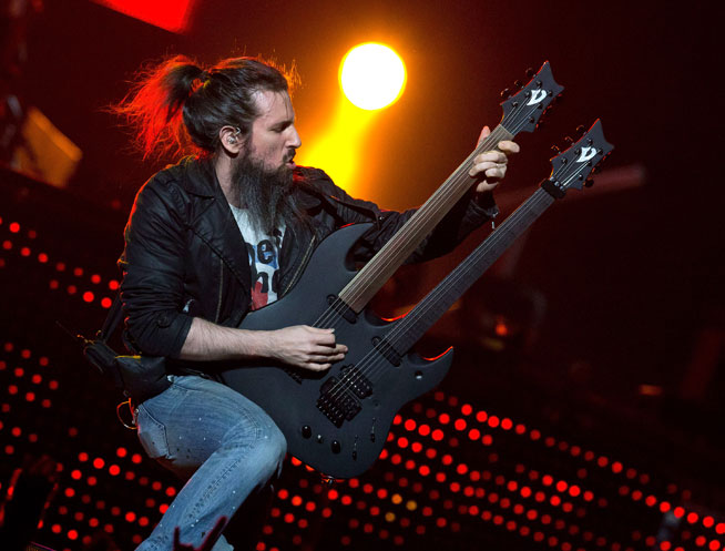 Guns N Roses - Ron 'Bumblefoot' Thal