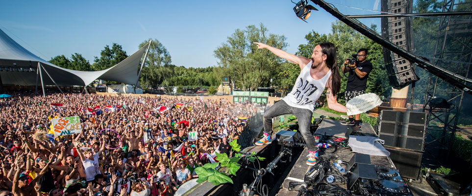 Steve Aoki is to play at Eden Beach Club in Dubai