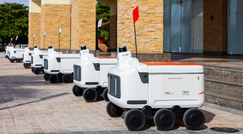 delivery robots dubai